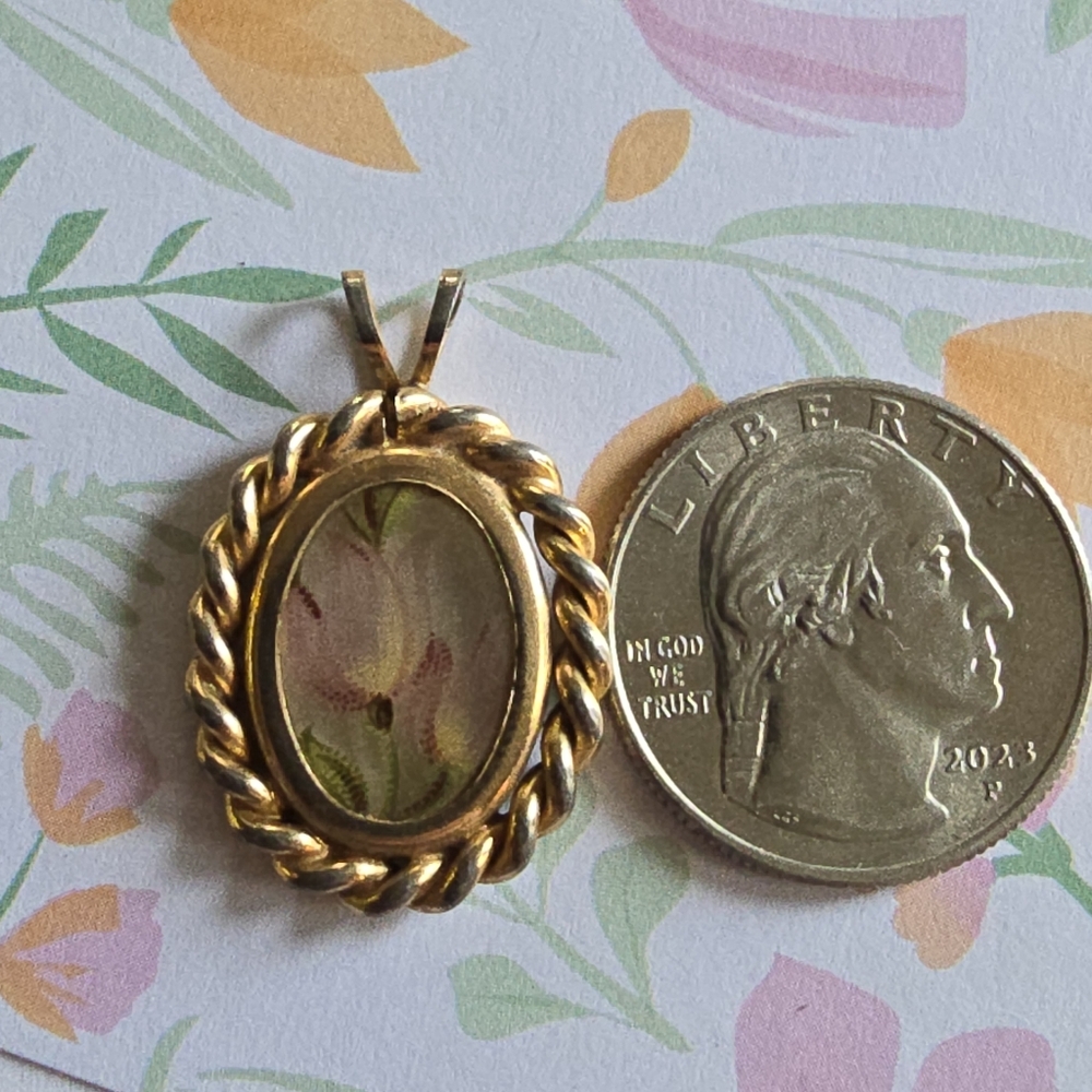 Vintage pastel flowers pendant gold tone tulip spring oval cameo white ceramic - Picture 7 of 11